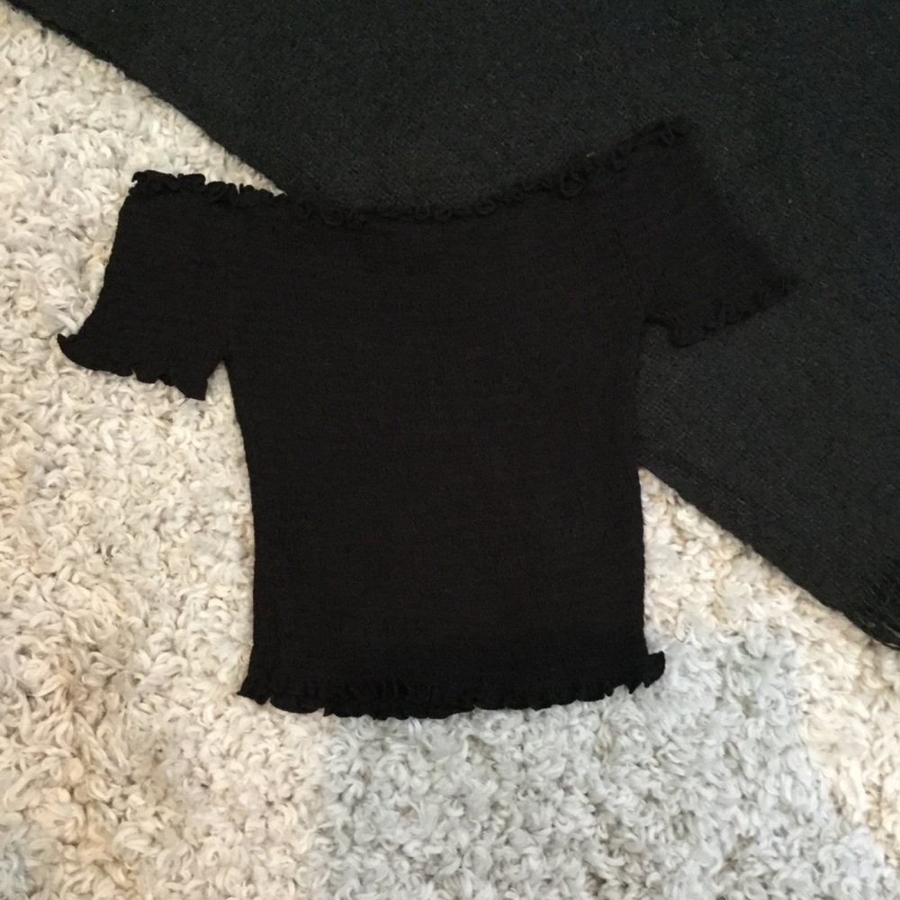 Heart &Hips Off-Shoulder Black Top